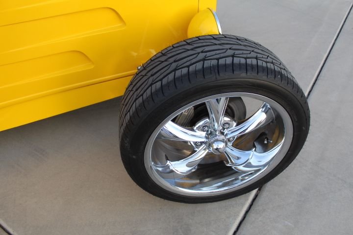 Unknown-Convertible-1932-yellow-gray-34