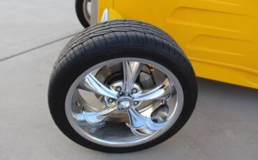 Unknown-Convertible-1932-yellow-gray-36