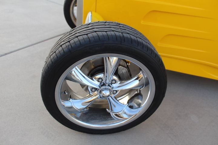 Unknown-Convertible-1932-yellow-gray-36