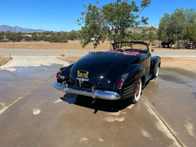 Unknown-Convertible-1941-Black-Red-1