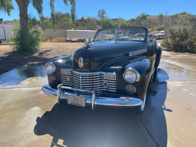 Unknown-Convertible-1941-Black-Red-3