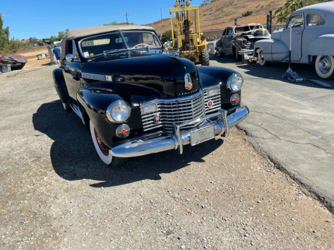 Unknown-Convertible-1941-Black-Red-4
