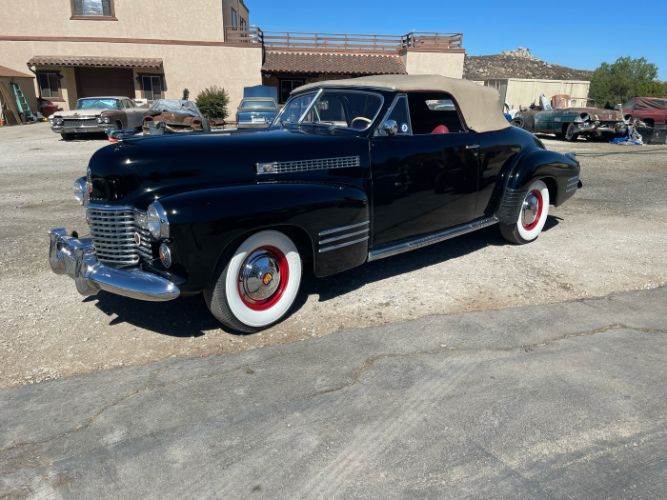 Unknown-Convertible-1941-Black-Red-6