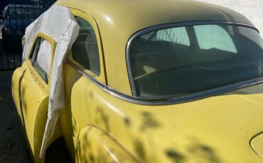 Unknown-Coronet-1952-Yellow-16