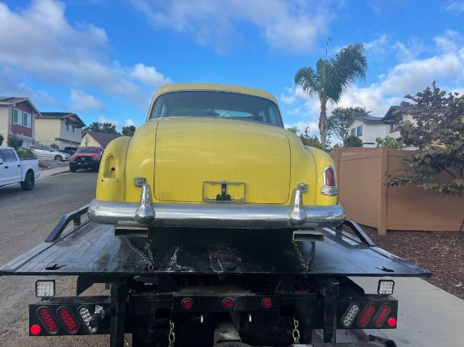 Unknown-Coronet-1952-Yellow-2