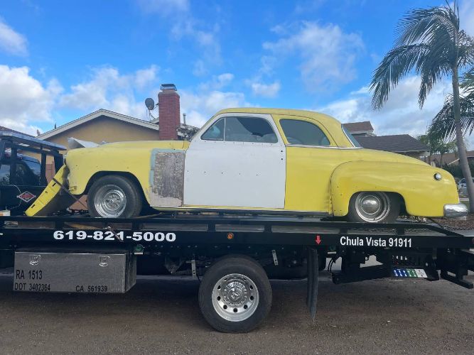 Unknown-Coronet-1952-Yellow-5