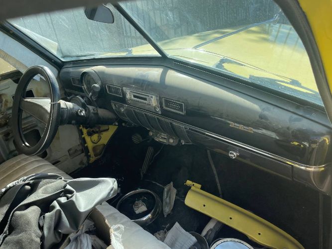 Unknown-Coronet-1952-Yellow-7