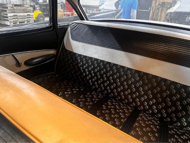 Unknown-Coronet-1959-Black-BlackYellow-16