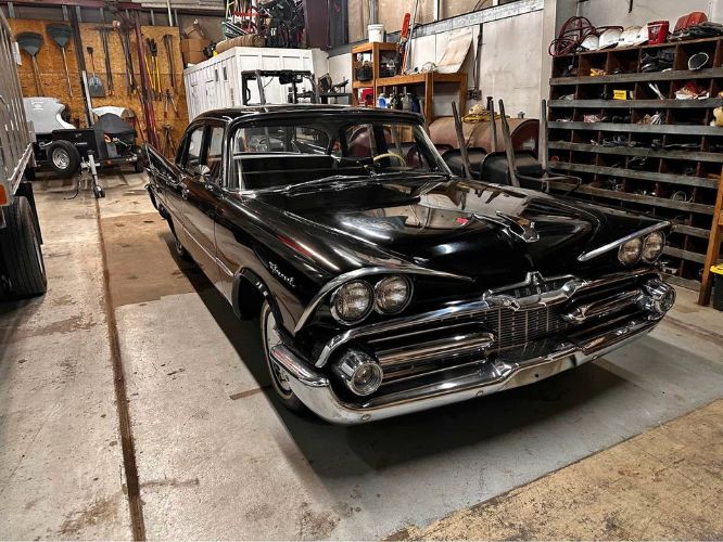 Unknown-Coronet-1959-Black-BlackYellow-2