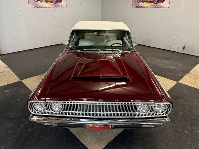 Unknown-Coronet-1965-Burgundy-White-2
