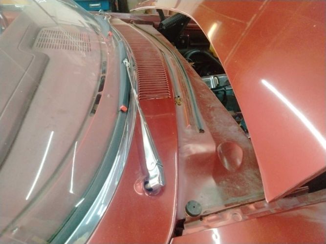 Unknown-Coronet-1965-Red-10