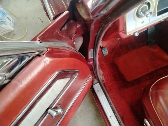 Unknown-Coronet-1965-Red-18
