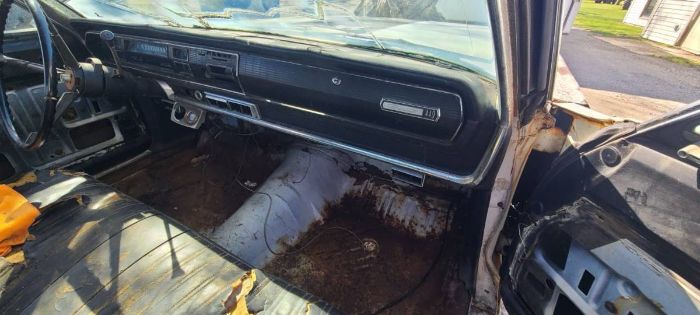 Unknown-Coronet-1967-Black-13