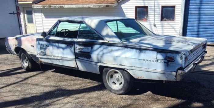 Unknown-Coronet-1967-Black-18
