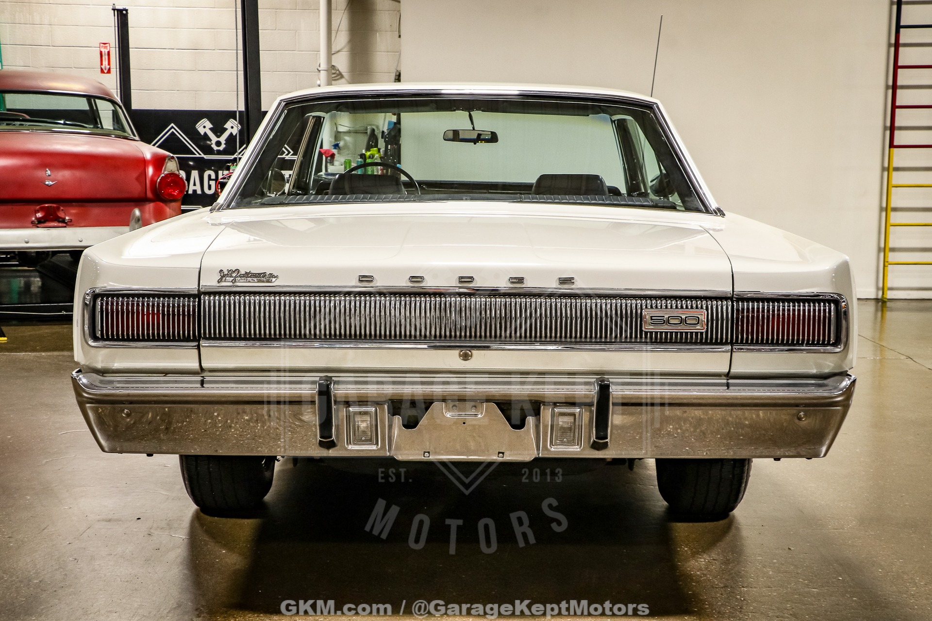 Unknown-Coronet-1967-White-Blue-12