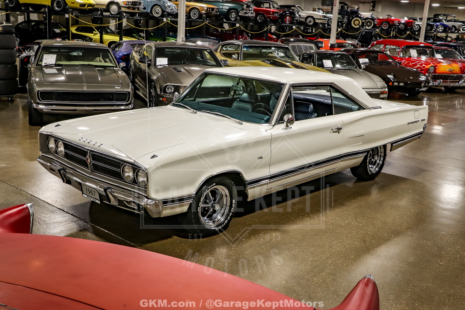 Unknown-Coronet-1967-White-Blue-15