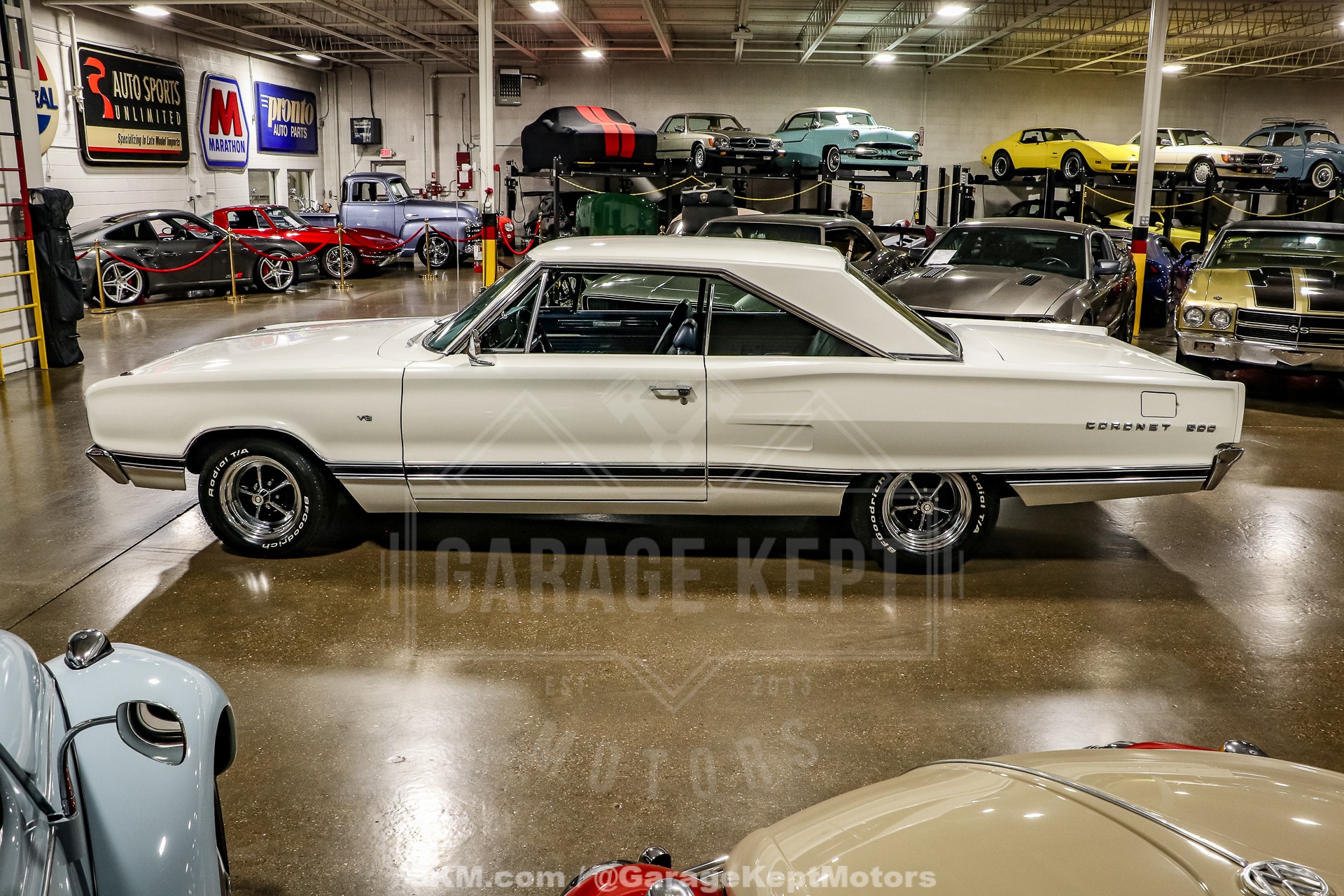 Unknown-Coronet-1967-White-Blue-17