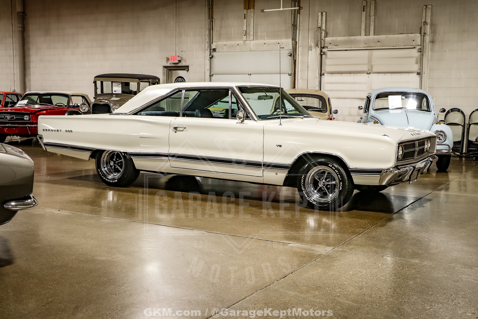 Unknown-Coronet-1967-White-Blue-21