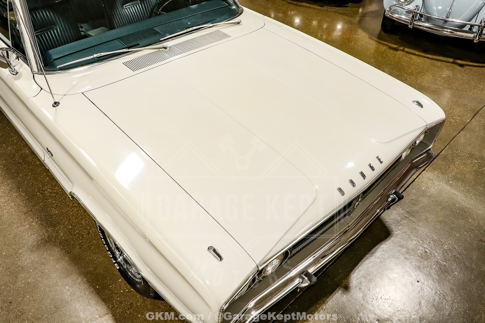Unknown-Coronet-1967-White-Blue-24