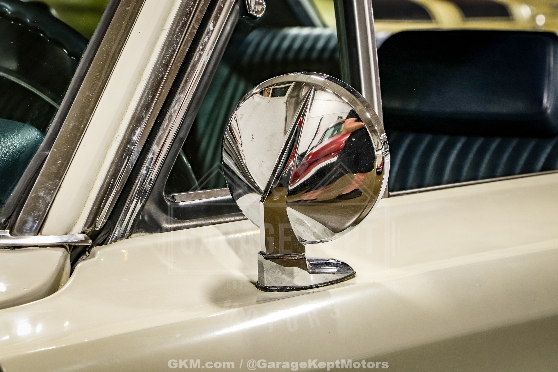 Unknown-Coronet-1967-White-Blue-35