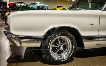 Unknown-Coronet-1967-White-Blue-37