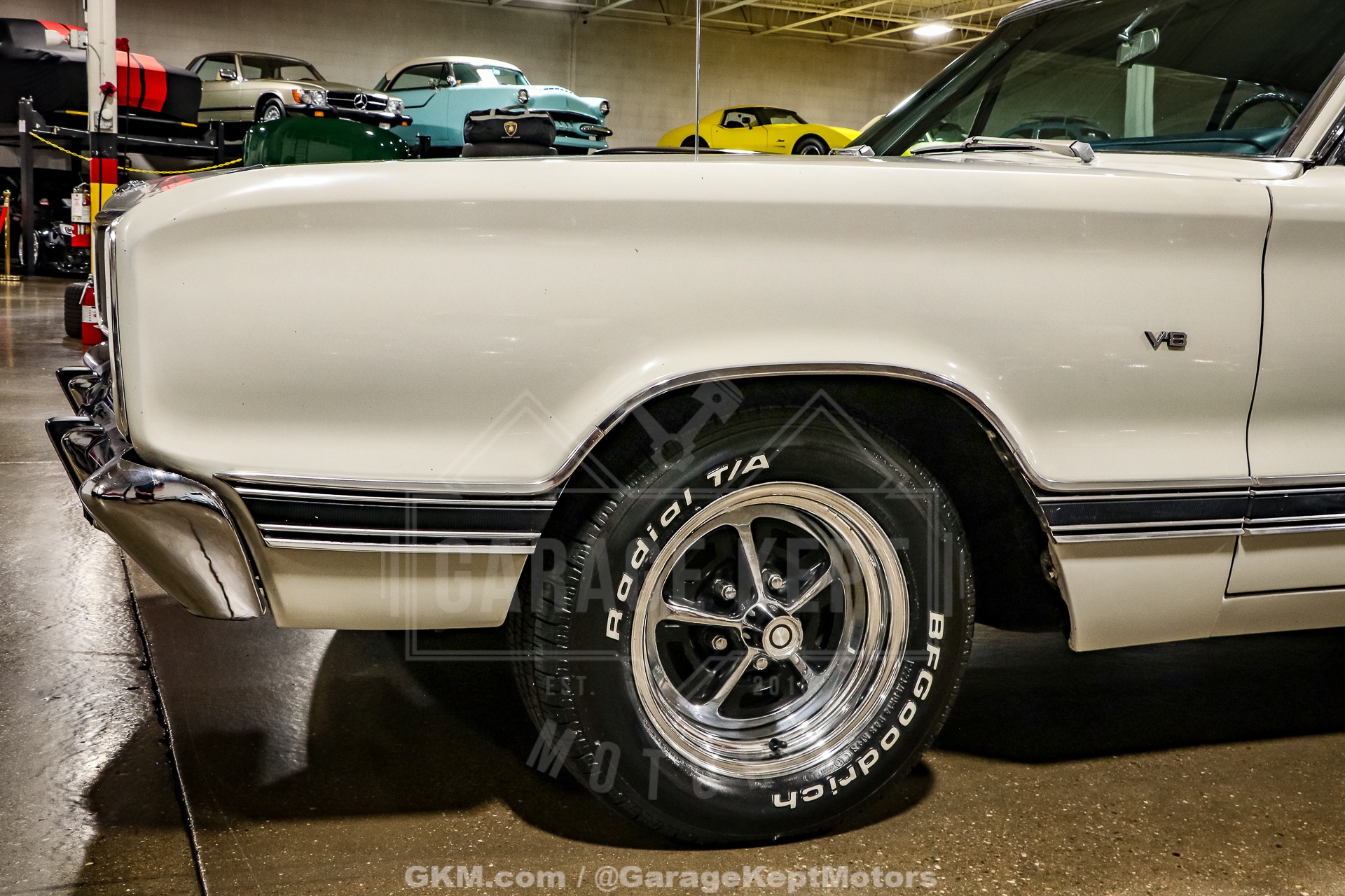 Unknown-Coronet-1967-White-Blue-37