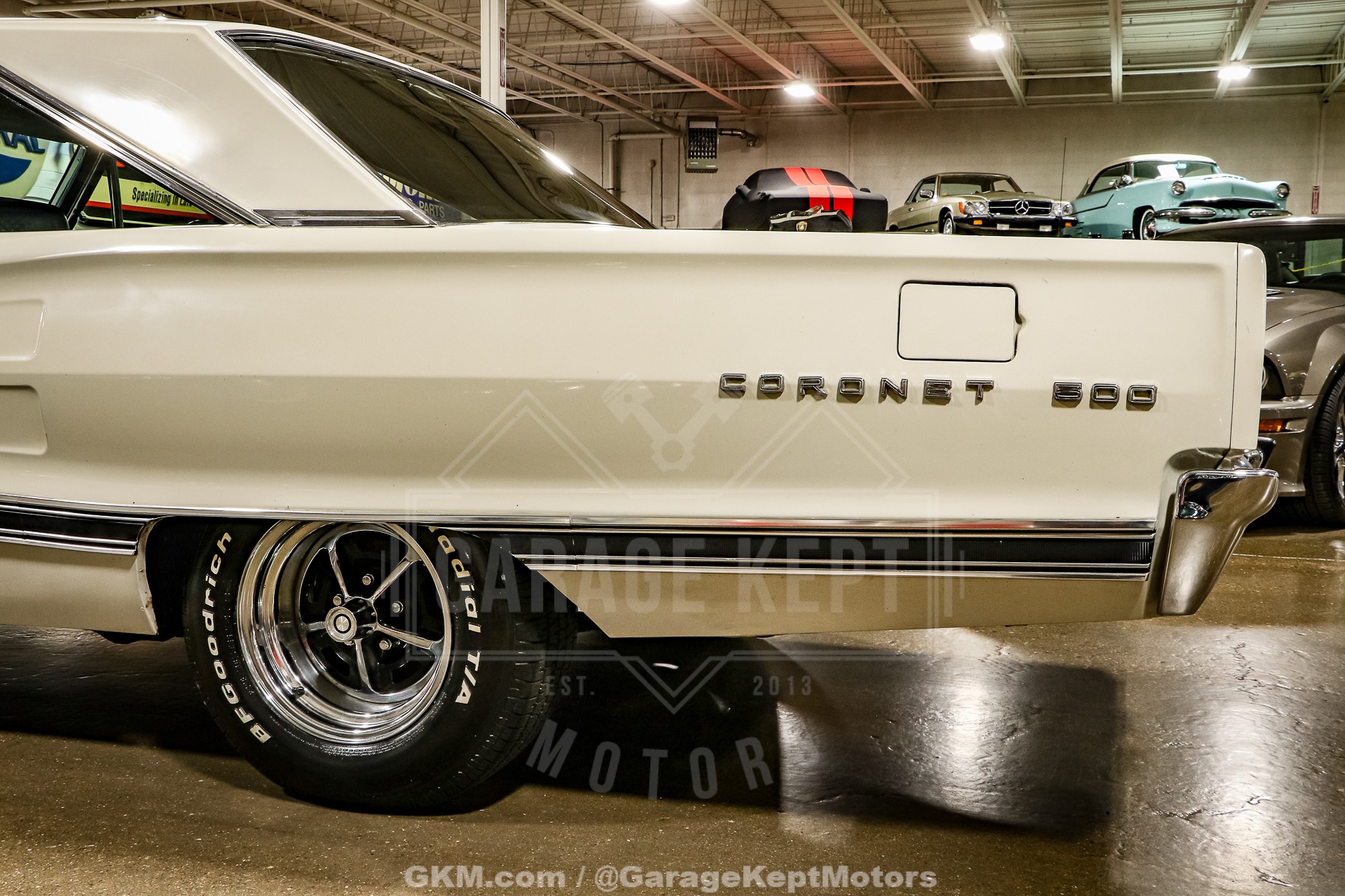 Unknown-Coronet-1967-White-Blue-41