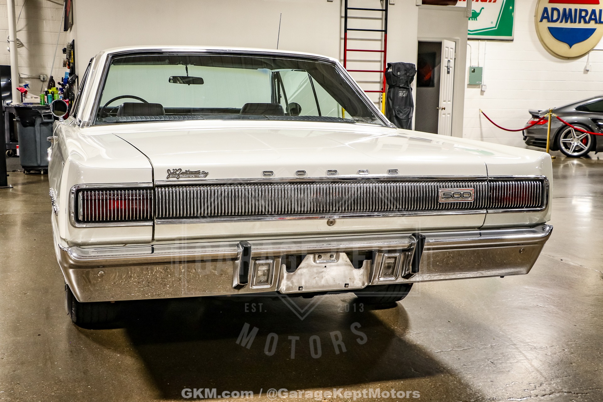 Unknown-Coronet-1967-White-Blue-46