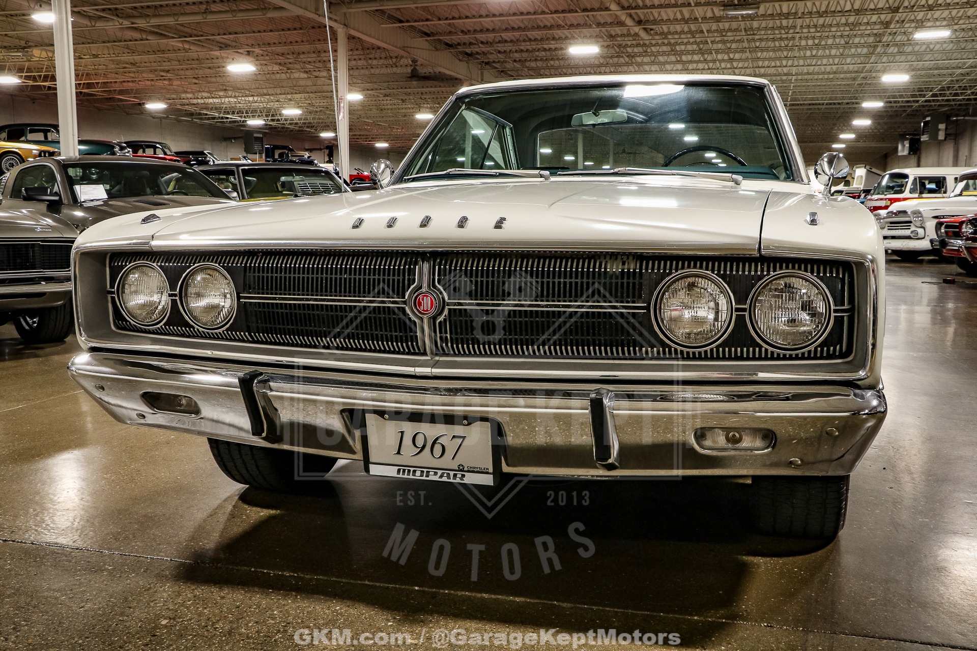 Unknown-Coronet-1967-White-Blue-6