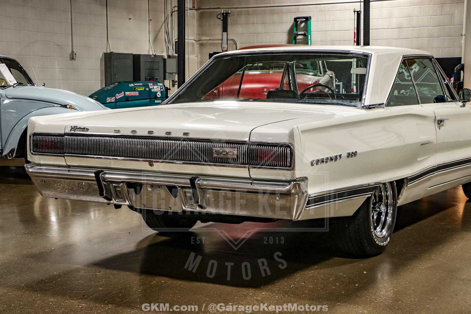 Unknown-Coronet-1967-White-Blue-8