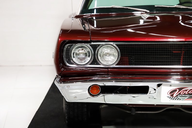 Unknown-Coronet-1968-Burgundy-Metallic-Pearl-White-10