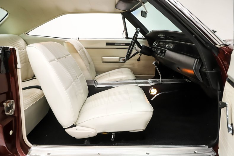 Unknown-Coronet-1968-Burgundy-Metallic-Pearl-White-47