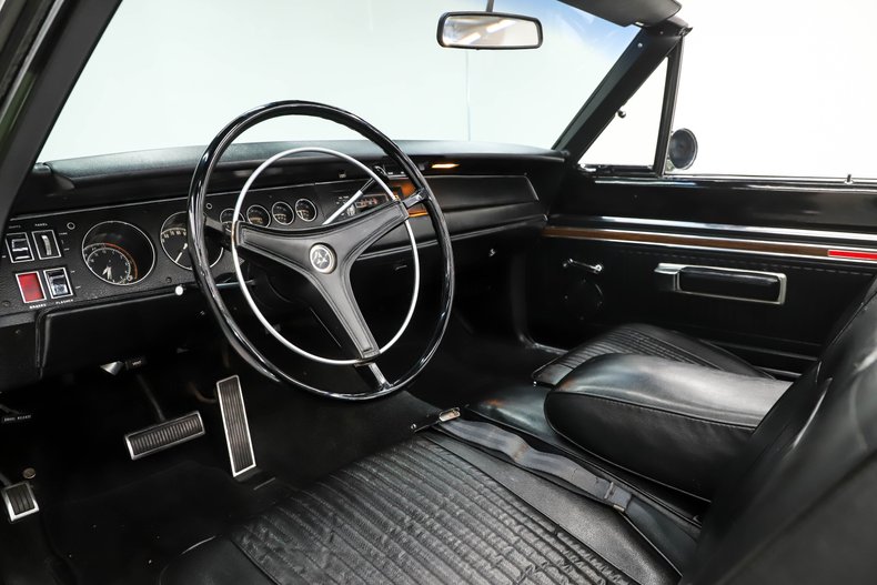 Unknown-Coronet-1969-Medium-Green-Metalli-Black-44