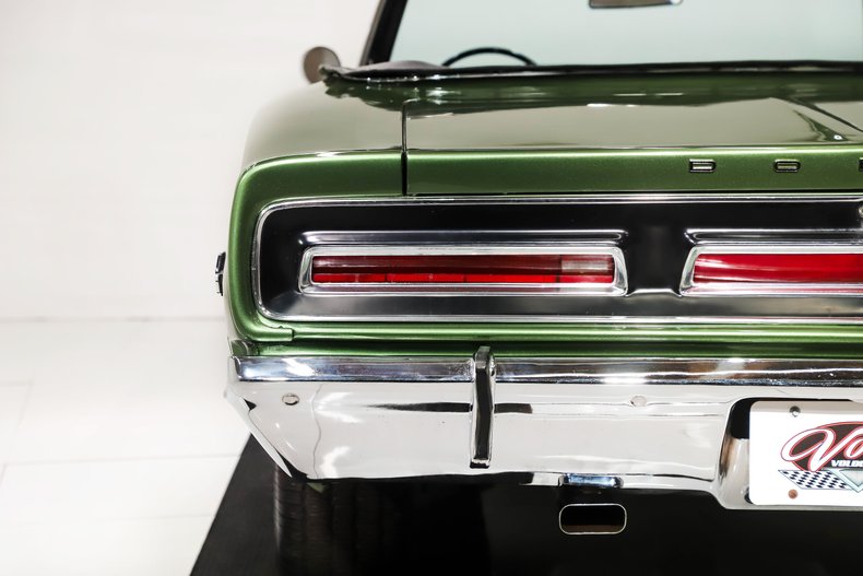 Unknown-Coronet-1969-Medium-Green-Metalli-Black-49