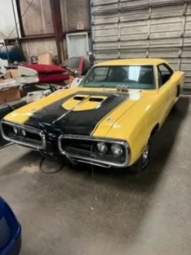 Unknown-Coronet-1970-Yellow-Black-13
