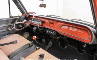 Unknown-Corvair-1962-Mango-Tango-Black-Houndstooth-25