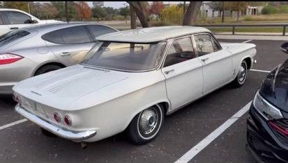 Unknown-Corvair-1962-White-6