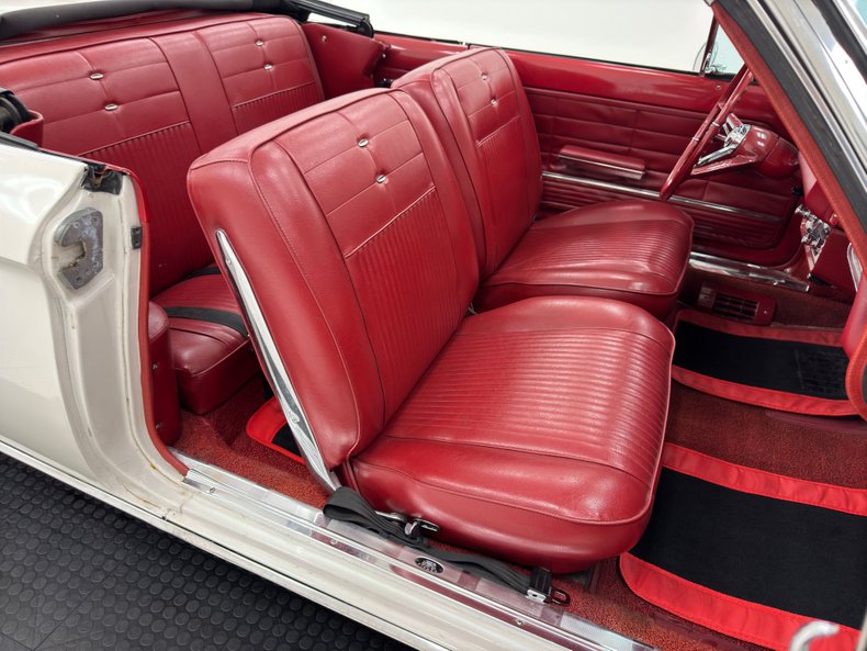 Unknown-Corvair-1963-Ermine-White-Red-2