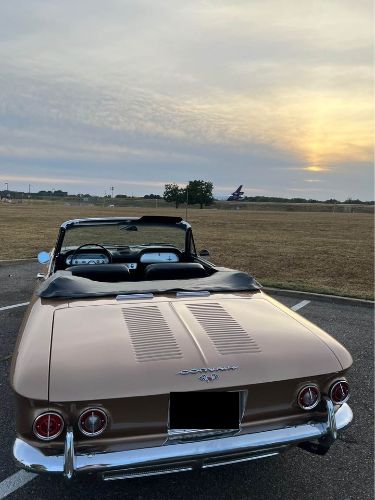 Unknown-Corvair-1963-Gold-Black-7