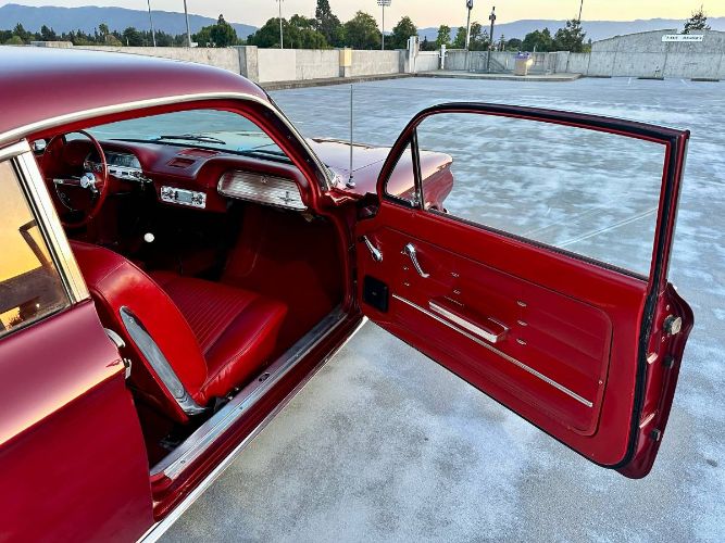 Unknown-Corvair-1963-Red-Red-vinyl-11