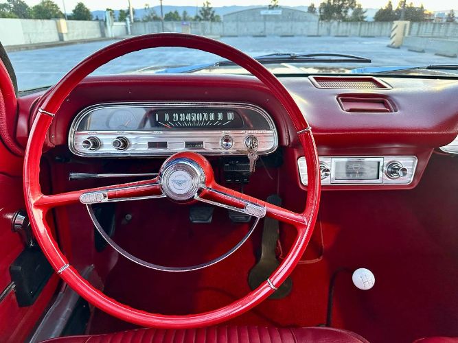 Unknown-Corvair-1963-Red-Red-vinyl-8