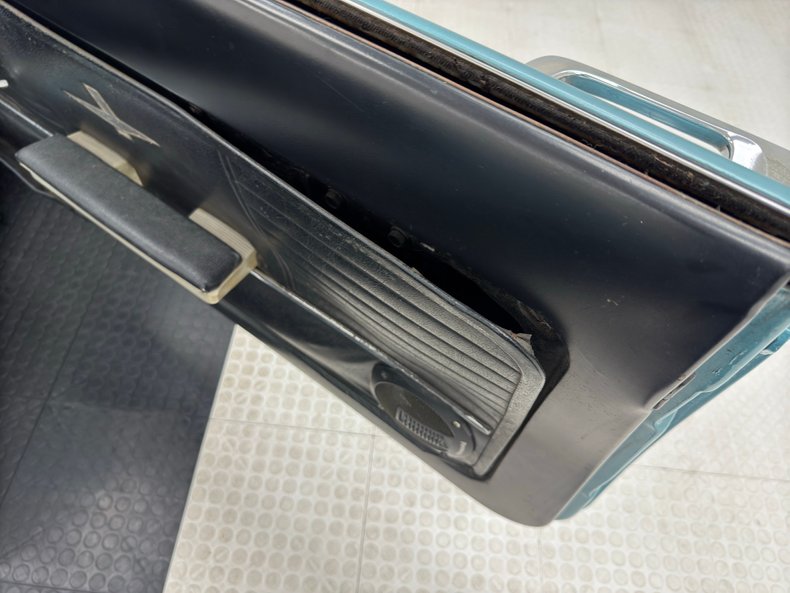 Unknown-Corvair-1964-Azure-Aqua-Black-13