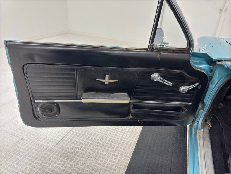 Unknown-Corvair-1964-Azure-Aqua-Black-19