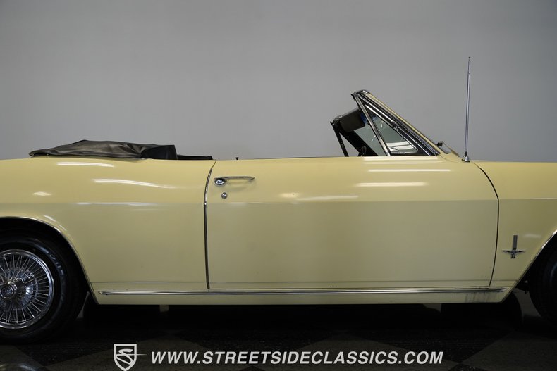Unknown-Corvair-1965-Butternut-Yellow-Black-22