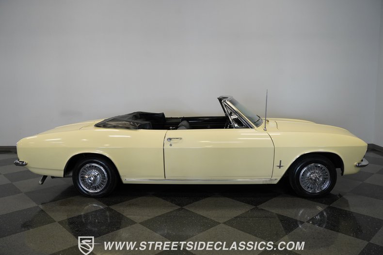 Unknown-Corvair-1965-Butternut-Yellow-Black-25