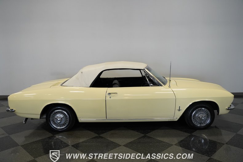 Unknown-Corvair-1965-Butternut-Yellow-Black-47