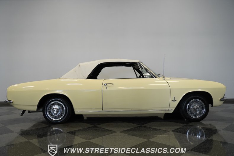 Unknown-Corvair-1965-Butternut-Yellow-Black-48