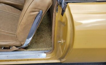 Unknown-Corvair-1965-Gold-Tan-12