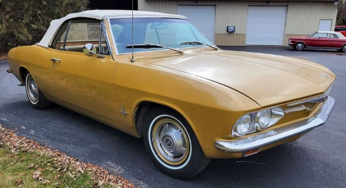 Unknown-Corvair-1965-Gold-Tan-18