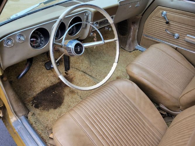 Unknown-Corvair-1965-Gold-Tan-7